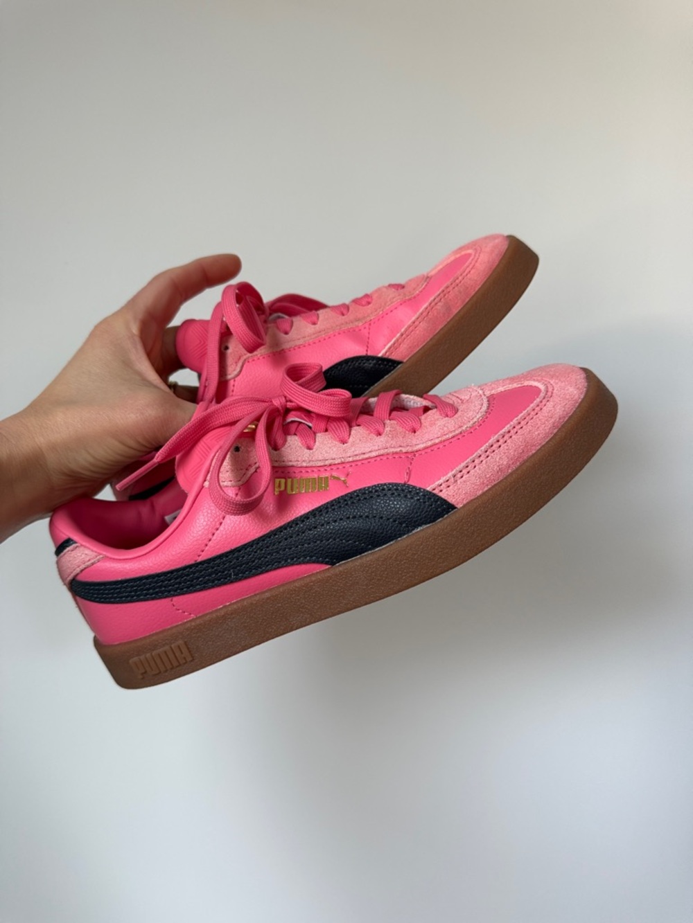 Puma Women's Sneakers in hot pink and navy - Picture 2 of 8